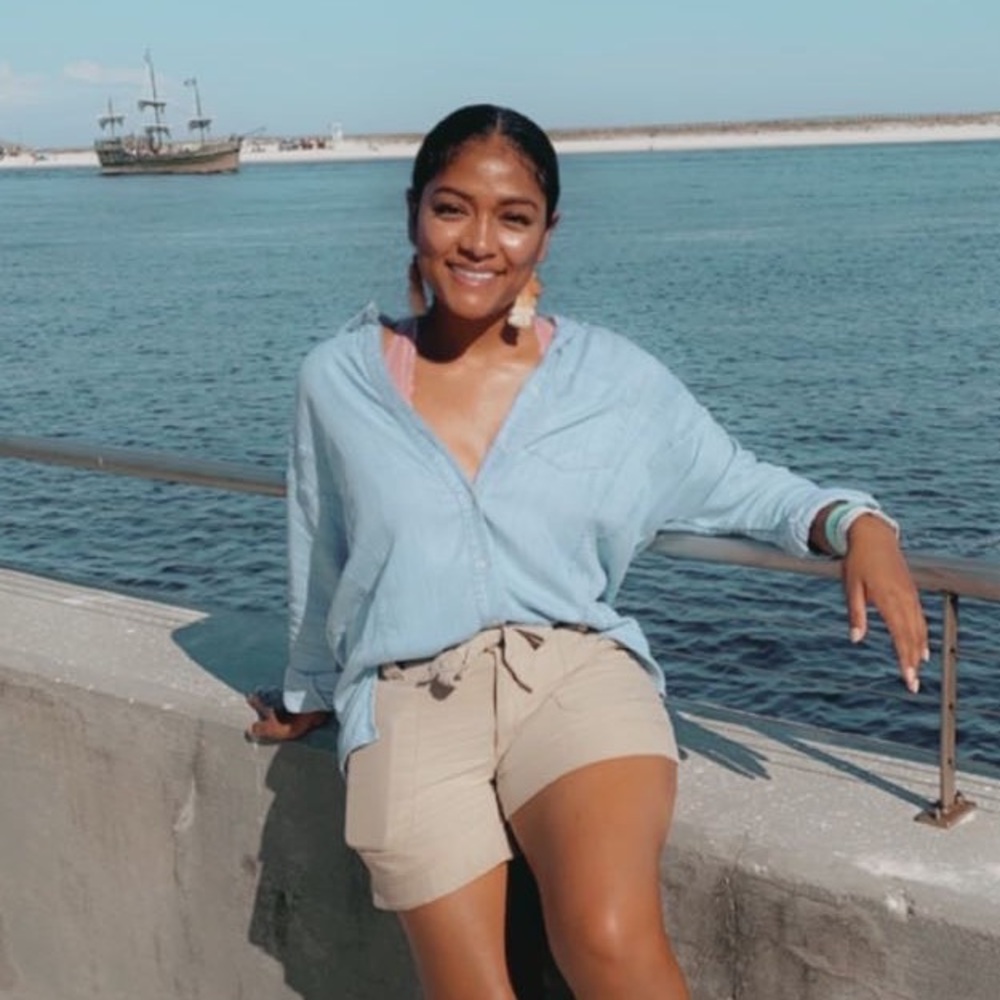 Meet your Posher, Santha